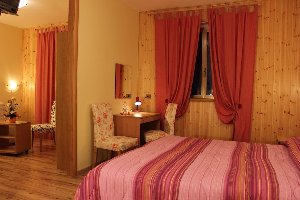 Albergo Ristorante Montecucco Da Tobia 시길로 객실 사진